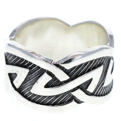 Modern Woven Scalloped Band Ring - Size 8